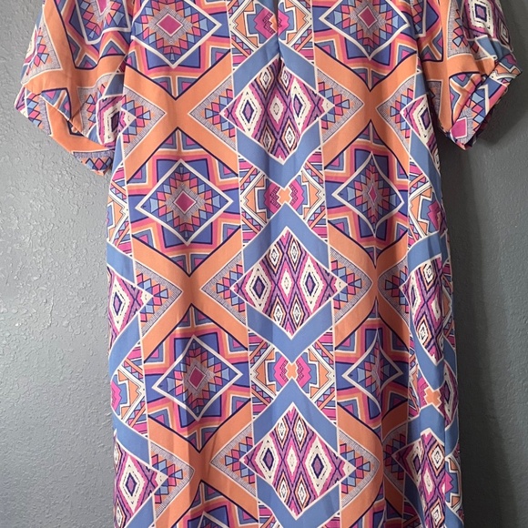 Everly Summer‎ Aztec Print Dress Women’s Size Small Light Flowy Keyhole Short - Picture 2 of 6